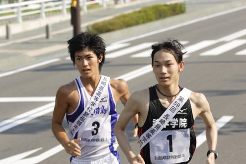 綾野剛のマラソン姿がかっこいい 元陸上部で走りがガチすぎる 動画