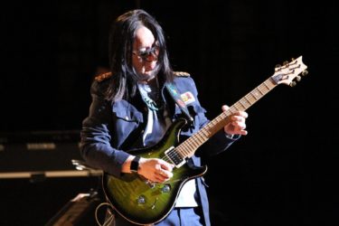 浅野孝已(ゴダイゴのギタリスト)の活動経歴やギター演奏まとめ